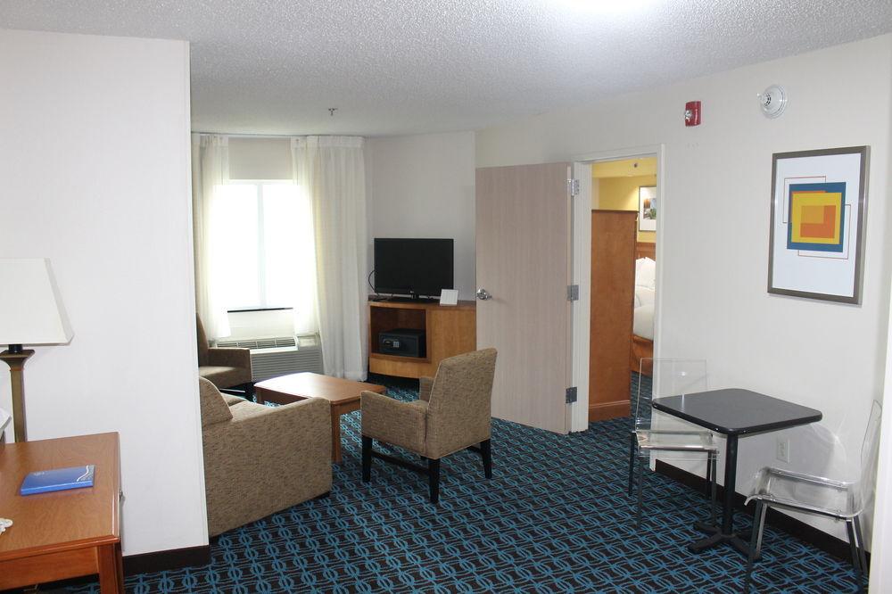 Fairfield Inn & Suites Kansas City Liberty Buitenkant foto
